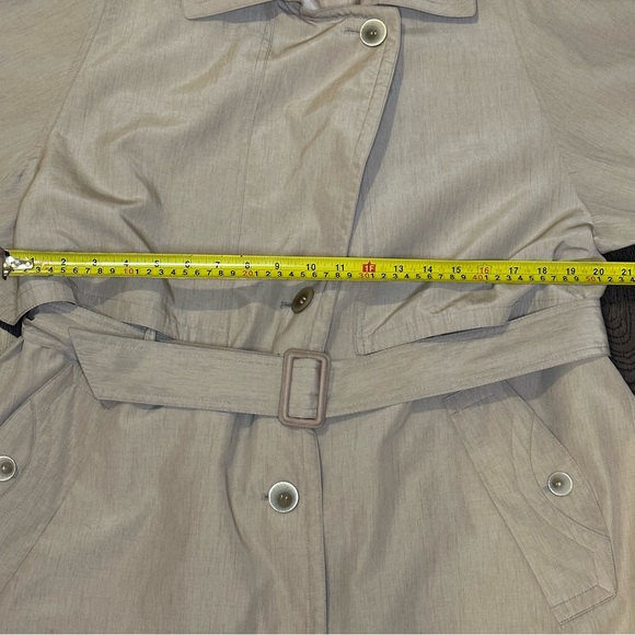 Utex Design Long Trench Coat Lightweight Lined Belt Tan Padded Shoulders Sz 16 - Picture 14 of 16